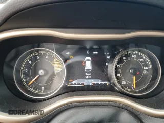 2018 Jeep Cherokee Limited with VIN 1C4PJMDX9JD546056, listed as a Copart auction lot 49957385 with 70,736 mi miles and Salvage Title. Bid and sale history available at carsss.com. Image 9.