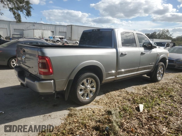 2022 Ram 2500 Limited z VIN 3C6UR5SL8NG433863, wystawiony jako Copart lot #76422054 z przebiegiem Nie podano mil oraz Nie do naprawy • Non repairable. Historia ofert i sprzedaży dostępna na DreamBid. Obrazek 3.