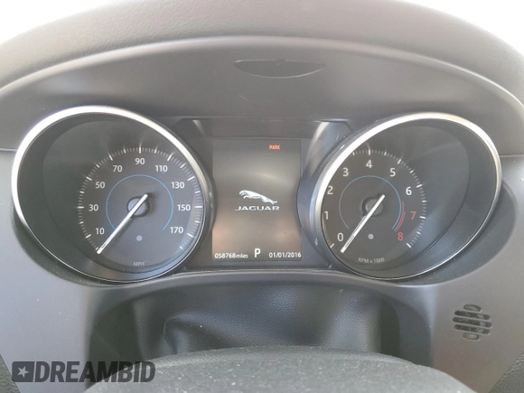 2018 Jaguar F-PACE 30t Premium with VIN SADCJ2GX4JA292339, listed as a Copart auction lot 45760784 with 58,768 mi miles and Salvage Title. Bid and sale history available at carsss.com. Image 9.