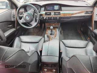 2007 BMW 5 Series 550i z VIN WBANB53547CN93565, wystawiony jako Copart lot #56524565 z przebiegiem 175 035 mil mil oraz Nie do naprawy • Non repairable. Historia ofert i sprzedaży dostępna na DreamBid. Obrazek 8.