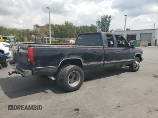 1997 GMC Sierra 2500 z VIN 1GTGC29F4VE539434, wystawiony jako Copart lot #50411315 z przebiegiem Nie podano mil oraz Nie do naprawy. Historia ofert i sprzedaży dostępna na DreamBid. Obrazek 3.