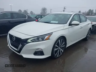 2020 Nissan Altima Platinum with VIN 1N4BL4FV5LN300639, listed as a IAAI auction lot 41571043 with 52,641 mi miles and . Bid and sale history available at carsss.com. Image 17.