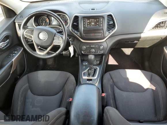 2017 Jeep Cherokee Latitude z VIN 1C4PJMCS6HW571419, wystawiony jako Copart lot #62496135 z przebiegiem 150 691 mil mil oraz Szkoda całkowita • Salvage title. Historia ofert i sprzedaży dostępna na DreamBid. Obrazek 8.