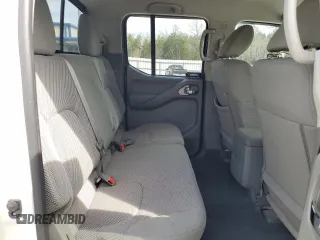 2019 Nissan Frontier SV z VIN 1N6AD0ER6KN735309, wystawiony jako Copart lot #49498015 z przebiegiem 61 970 mil mil oraz Szkoda całkowita • Salvage title. Historia ofert i sprzedaży dostępna na DreamBid. Obrazek 10.
