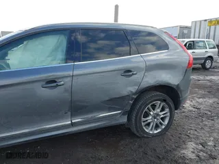 2016 Volvo XC60 T5 Platinum with VIN YV4612RM1G2829728, listed as a IAAI auction lot 41446744 with 69,217 mi miles. Bid and sale history available at carsss.com. Image 6.