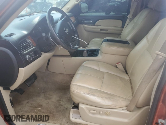 2007 Chevrolet Avalanche LTZ z VIN 3GNEC12027G108522, wystawiony jako Copart lot #54950015 z przebiegiem 188 712 mil mil oraz Szkoda całkowita • Salvage title. Historia ofert i sprzedaży dostępna na DreamBid. Obrazek 7.