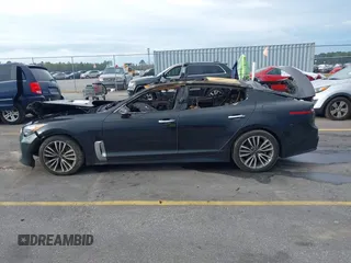 2018 Kia Stinger Premium with VIN KNAE25LA1J6011067, listed as a IAAI auction lot 40893308 with 20 mi miles. Bid and sale history available at carsss.com. Image 13.