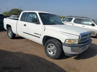 1999 Dodge Ram 1500 with VIN 3B7HC13YXXM561055, listed as a IAAI auction lot 41682356 with 190,344 mi miles. Bid and sale history available at carsss.com. Image 1.