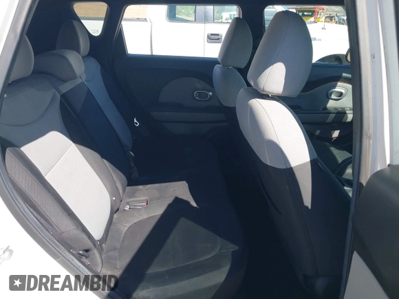 2014 Kia Soul with VIN KNDJN2A28E7062892, listed as a IAAI auction lot 42020357 with 265,317 mi miles. Bid and sale history available at carsss.com. Image 8.
