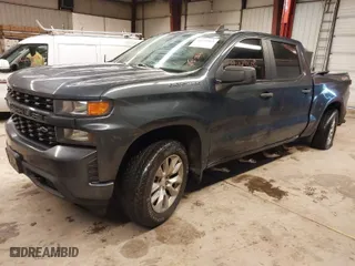 2020 Chevrolet Silverado 1500 Custom with VIN 1GCPYBEK2LZ272823, listed as a IAAI auction lot 41655861 with 96,583 mi miles. Bid and sale history available at carsss.com. Image 2.