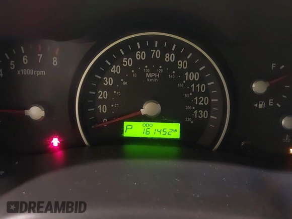 2010 Kia Sedona LX with VIN KNDMG4C35A6330998, listed as a IAAI auction lot 41833978 with 161,452 mi miles. Bid and sale history available at carsss.com. Image 7.