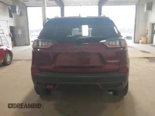 2019 Jeep Cherokee Trailhawk z VIN 1C4PJMBX0KD361981, wystawiony jako IAAI lot #42074093 z przebiegiem 56 989 mil mil oraz . Historia ofert i sprzedaży dostępna na DreamBid. Obrazek 16.