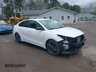 2021 Kia Forte GT-Line z VIN 3KPF34AD0ME393974, wystawiony jako IAAI lot #41953374 z przebiegiem 60 311 mil mil oraz . Historia ofert i sprzedaży dostępna na DreamBid. Obrazek 1.