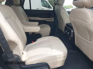 2018 Ford Expedition Platinum with VIN 1FMJU1MT6JEA33748, listed as a IAAI auction lot 42144346 with 188,585 mi miles. Bid and sale history available at carsss.com. Image 8.