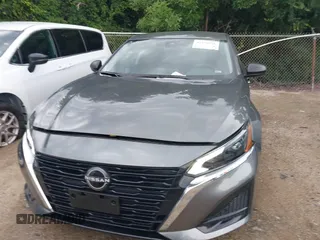 2025 Nissan Altima SV z VIN 1N4BL4DV3SN372568, wystawiony jako IAAI lot #42429216 z przebiegiem 7 865 mil mil oraz . Historia ofert i sprzedaży dostępna na DreamBid. Obrazek 12.