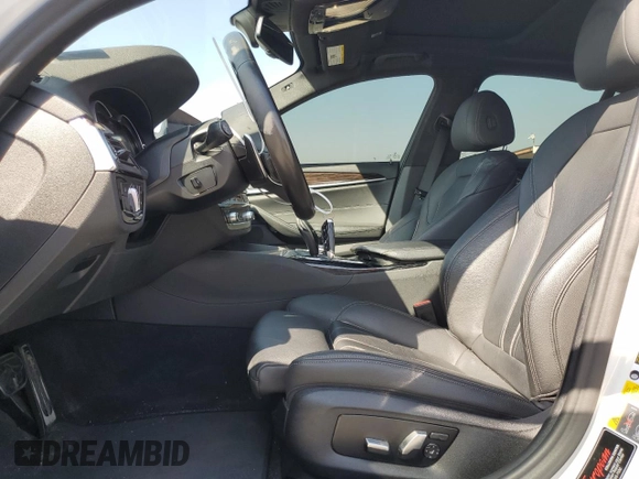 2019 BMW 5 Series 530e с VIN WBAJA9C56KB399756, выставлен на аукционе Copart как лот 60124165 с пробегом 72 956 миль миль и Списание • Salvage title. История ставок и продаж доступна на DreamBid. Изображение 7.