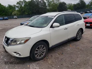 2015 Nissan Pathfinder S z VIN 5N1AR2MM3FC628561, wystawiony jako Copart lot #55579685 z przebiegiem 259 146 mil mil oraz Czysty tytuł • Clean title. Historia ofert i sprzedaży dostępna na DreamBid. Obrazek 1.