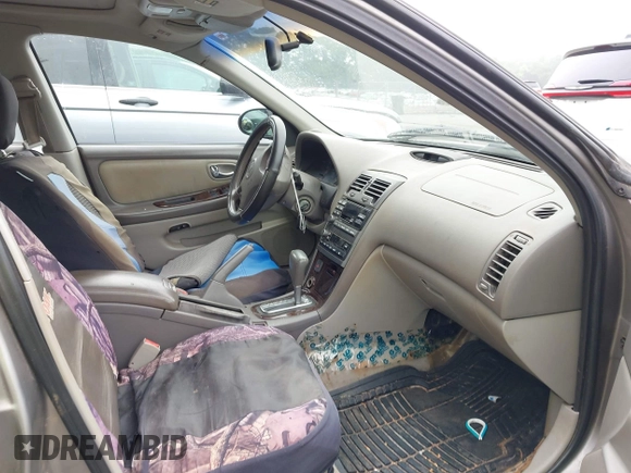2001 Nissan Maxima SE with VIN JN1CA31D61T830594, listed as a IAAI auction lot 42283716 with 218,155 mi miles and . Bid and sale history available at DreamBid. Image 5.