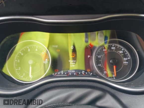 2019 Jeep Cherokee Trailhawk with VIN 1C4PJMBX0KD141577, listed as a IAAI auction lot 42413454 with 122,386 mi miles and . Bid and sale history available at DreamBid. Image 7.