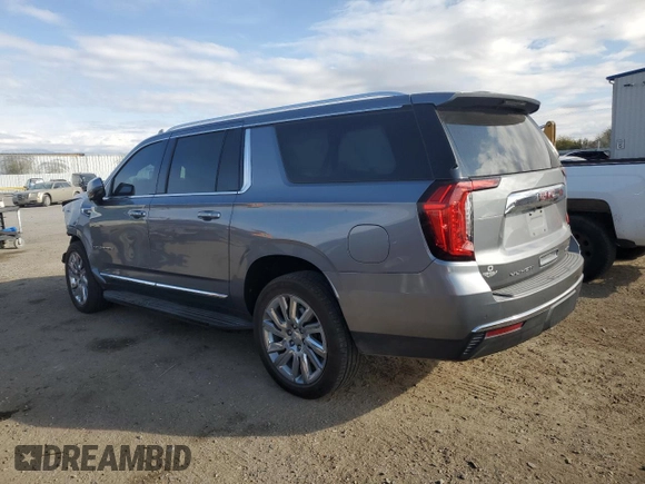2021 GMC Yukon XL SLT with VIN 1GKS2GKD7MR453176, listed as a Copart auction lot 89331305 with 46,238 mi miles and Salvage Title. Bid and sale history available at carsss.com. Image 2.