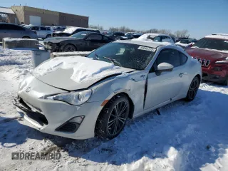 2015 Scion FR-S with VIN JF1ZNAA19F8712819, listed as a Copart auction lot 45002725 with 0 mi miles and Salvage Title. Bid and sale history available at carsss.com. Image 1.
