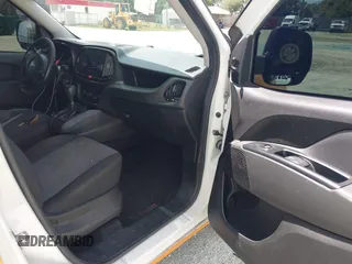 2017 Ram ProMaster City Cargo Tradesman z VIN ZFBERFABXH6E68718, wystawiony jako IAAI lot #41929558 z przebiegiem 134 597 mil mil oraz . Historia ofert i sprzedaży dostępna na DreamBid. Obrazek 5.