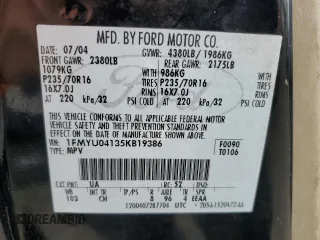 2005 Ford Escape Limited z VIN 1FMYU04135KB19386, wystawiony jako Copart lot #51686515 z przebiegiem Nie podano mil oraz Szkoda całkowita • Salvage title. Historia ofert i sprzedaży dostępna na DreamBid. Obrazek 12.