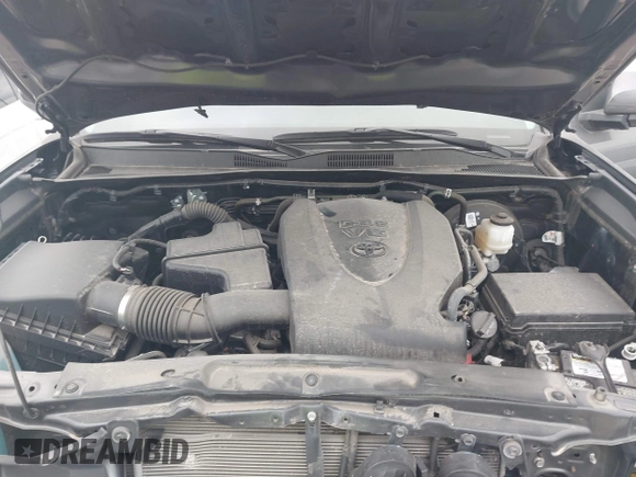 2023 Toyota Tacoma SR5 z VIN 3TMAZ5CN8PM201702, wystawiony jako IAAI lot #42060855 z przebiegiem 17 705 mil mil oraz . Historia ofert i sprzedaży dostępna na DreamBid. Obrazek 10.