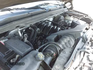2018 Chevrolet Suburban LS z VIN 1GNSKGKC6JR150248, wystawiony jako IAAI lot #42219120 z przebiegiem 48 321 mil mil oraz . Historia ofert i sprzedaży dostępna na DreamBid. Obrazek 10.
