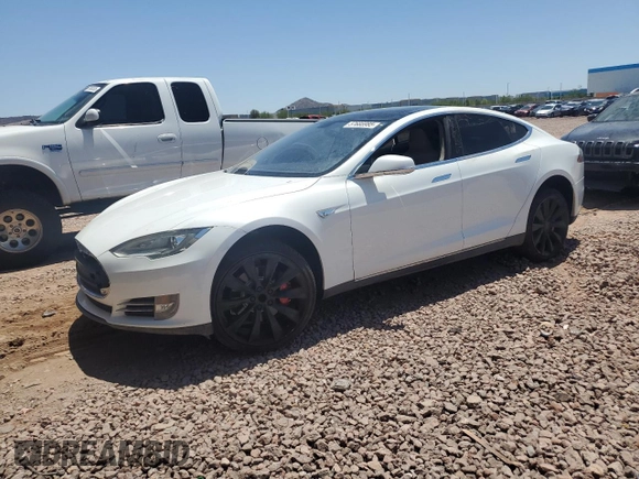 2013 Tesla Model S с VIN 5YJSA1DG5DFP03667, выставлен на аукционе Copart как лот 57685985 с пробегом 87 146 миль миль и Чистый • Clean title. История ставок и продаж доступна на DreamBid. Изображение 1.