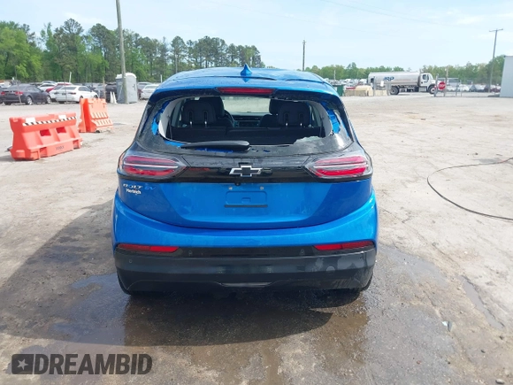 2023 Chevrolet Bolt EV 2LT z VIN 1G1FX6S05P4128607, wystawiony jako IAAI lot #42081752 z przebiegiem 22 551 mil mil oraz . Historia ofert i sprzedaży dostępna na DreamBid. Obrazek 16.