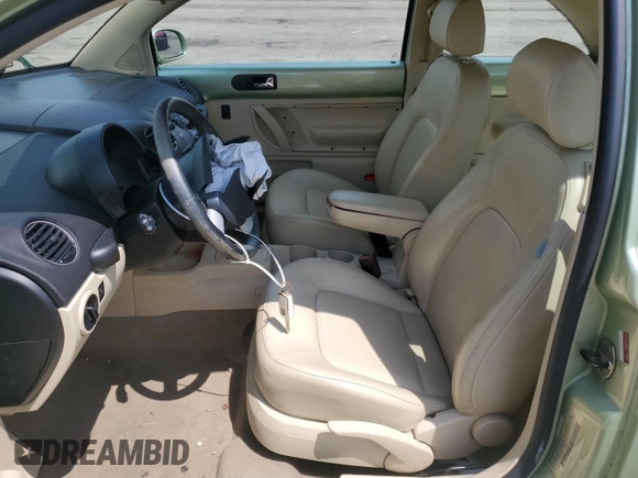 2008 Volkswagen Beetle SE with VIN 3VWRW31C78M509931, listed as a Copart auction lot 56645275 with 136,436 mi miles and Salvage title. Bid and sale history available at DreamBid. Image 7.