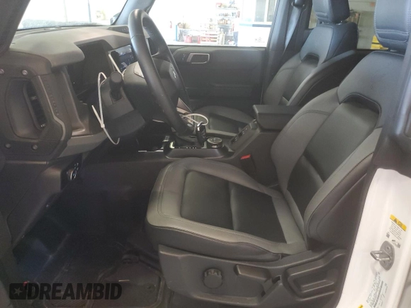 2024 Ford Bronco Big Bend z VIN 1FMDE7BH1RLA64327, wystawiony jako Copart lot #54401305 z przebiegiem 14 175 mil mil oraz Szkoda całkowita • Salvage title. Historia ofert i sprzedaży dostępna na DreamBid. Obrazek 7.