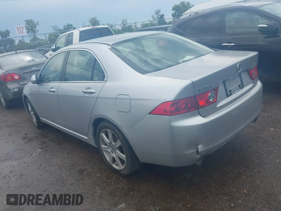 2004 Acura TSX with VIN JH4CL96844C016596, listed as a IAAI auction lot 40133631 with 203,867 mi miles. Bid and sale history available at carsss.com. Image 3.