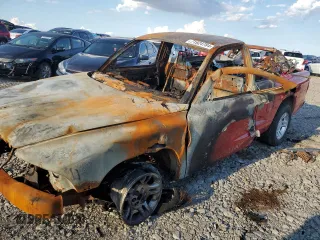 2003 Dodge Dakota with VIN 1D7GG16X23S267062, listed as a Copart auction lot 71924784 with 0 mi miles and Salvage Title. Bid and sale history available at carsss.com. Image 1.