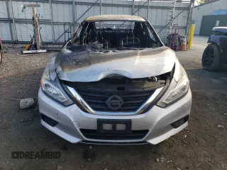 2017 Nissan Altima S z VIN 1N4AL3AP3HN321690, wystawiony jako Copart lot #53532975 z przebiegiem Nie podano mil oraz Szkoda całkowita • Salvage title. Historia ofert i sprzedaży dostępna na DreamBid. Obrazek 5.