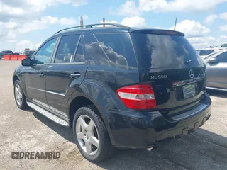 2008 Mercedes-Benz M 550 с VIN 4JGBB72E38A364368, выставлен на аукционе IAAI как лот 42556762 с пробегом 151 384 миль миль и . История ставок и продаж доступна на DreamBid. Изображение 3.