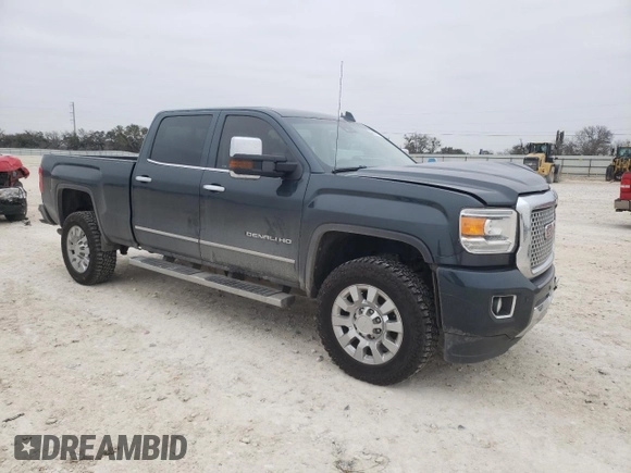 2017 GMC Sierra 2500HD Denali z VIN 1GT12UEG9HF133280, wystawiony jako Copart lot #46063115 z przebiegiem 153 311 mil mil oraz Szkoda całkowita • Salvage title. Historia ofert i sprzedaży dostępna na DreamBid. Obrazek 4.