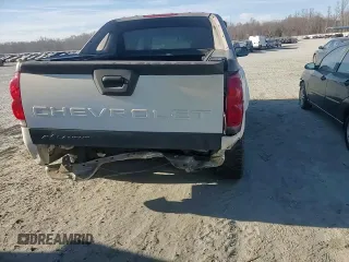 2004 Chevrolet Avalanche Z71 z VIN 3GNEK12T14G106141, wystawiony jako Copart lot #47106305 z przebiegiem 345 746 mil mil oraz Szkody całkowita. Historia ofert i sprzedaży dostępna na DreamBid. Obrazek 11.