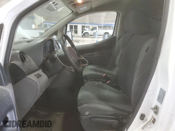 2014 Nissan NV200 S z VIN 3N6CM0KN8EK691818, wystawiony jako Copart lot #56923175 z przebiegiem 140 839 mil mil oraz Czysty tytuł • Clean title. Historia ofert i sprzedaży dostępna na DreamBid. Obrazek 7.