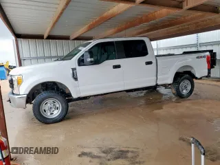 2017 Ford F-250 Lariat with VIN 1FT7W2B6XHEE08322, listed as a Copart auction lot 62522455 with 175,010 mi miles and Clean title. Bid and sale history available at DreamBid. Image 1.