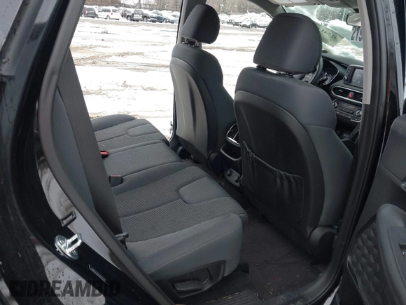2019 Hyundai Santa Fe SE with VIN 5NMS2CAD9KH003200, listed as a IAAI auction lot 41541423 with 91,913 mi miles. Bid and sale history available at carsss.com. Image 8.