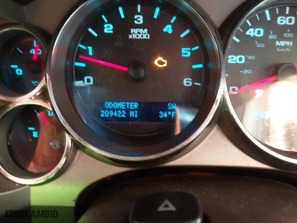 2010 Chevrolet Silverado 1500 LT with VIN 1GCSKSE31AZ155171, listed as a IAAI auction lot 41619404 with 209,422 mi miles. Bid and sale history available at carsss.com. Image 15.