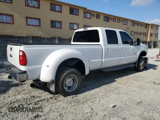 2015 Ford F-350 Lariat with VIN 1FT8W3DTXFEA10084, listed as a Copart auction lot 56049975 with Not provided miles and Salvage title. Bid and sale history available at DreamBid. Image 3.