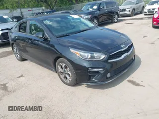 2019 Kia Forte LXS z VIN 3KPF24AD3KE044372, wystawiony jako IAAI lot #42333141 z przebiegiem 72 875 mil mil oraz . Historia ofert i sprzedaży dostępna na DreamBid. Obrazek 1.