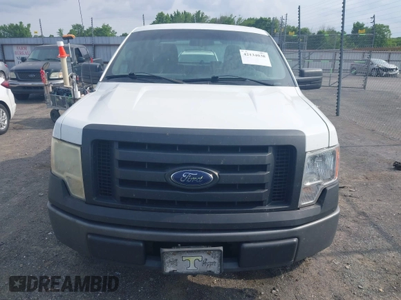 2011 Ford F-150 XL z VIN 1FTEX1CM3BFC22991, wystawiony jako IAAI lot #42134038 z przebiegiem 303 095 mil mil oraz . Historia ofert i sprzedaży dostępna na DreamBid. Obrazek 12.
