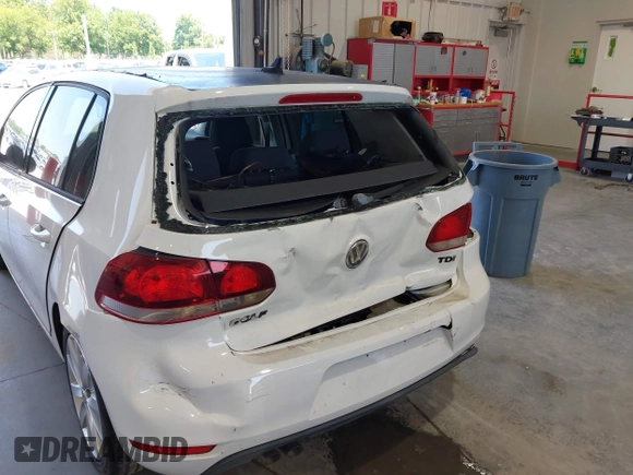 2011 Volkswagen Golf TDI с VIN WVWDM7AJ4BW157813, выставлен на аукционе IAAI как лот 42484508 с пробегом 59 772 миль миль и . История ставок и продаж доступна на DreamBid. Изображение 12.