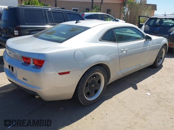 2011 Chevrolet Camaro 2LS z VIN 2G1FA1ED5B9154603, wystawiony jako IAAI lot #41814597 z przebiegiem 102 267 mil mil oraz . Historia ofert i sprzedaży dostępna na DreamBid. Obrazek 4.