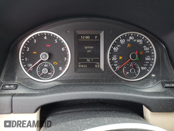 2014 Volkswagen Tiguan SEL with VIN WVGAV3AX7EW101796, listed as a Copart auction lot 60904345 with 97,652 mi miles and Salvage title. Bid and sale history available at DreamBid. Image 9.