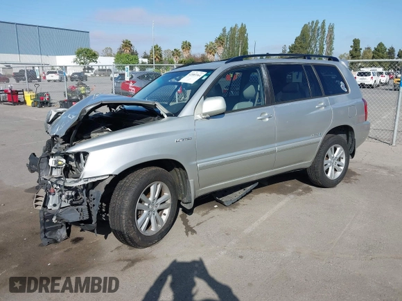 2006 Toyota Highlander Hybrid with VIN JTEDW21A560003550, listed as a IAAI auction lot 42083364 with 147,486 mi miles. Bid and sale history available at carsss.com. Image 17.